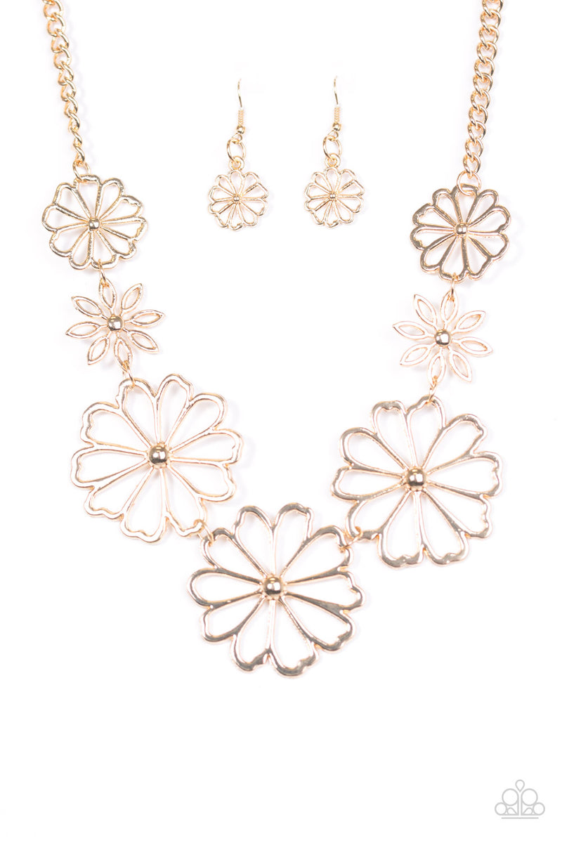 Rose gold flower necklace on sale paparazzi