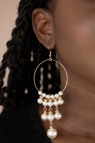 Paparazzi Accessories - Working The Room - Gold Earring