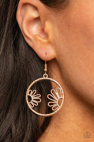 Paparazzi Accessories - Demurely Daisy - Rose Gold Earring