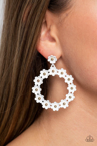 Paparazzi Accessories - Daisy Meadows - White Flower earring