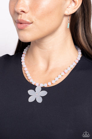 Nostalgic Novelty - White Flower Necklace 🌸 - Paparazzi Accessories