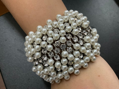 One In A Billionaire Pearl Zi Bracelet