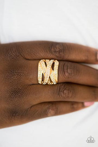 Paparazzi Life - In The Glitter Lane - Gold Ring