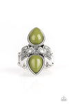 PAPARAZZI NEW AGE LEADER - GREEN RING
